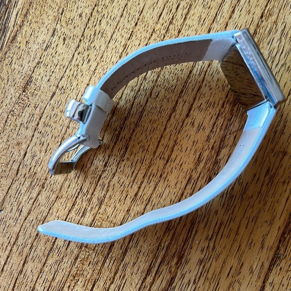 Kenneth Cole Big & Chunky Watch - Picture 12 of 14